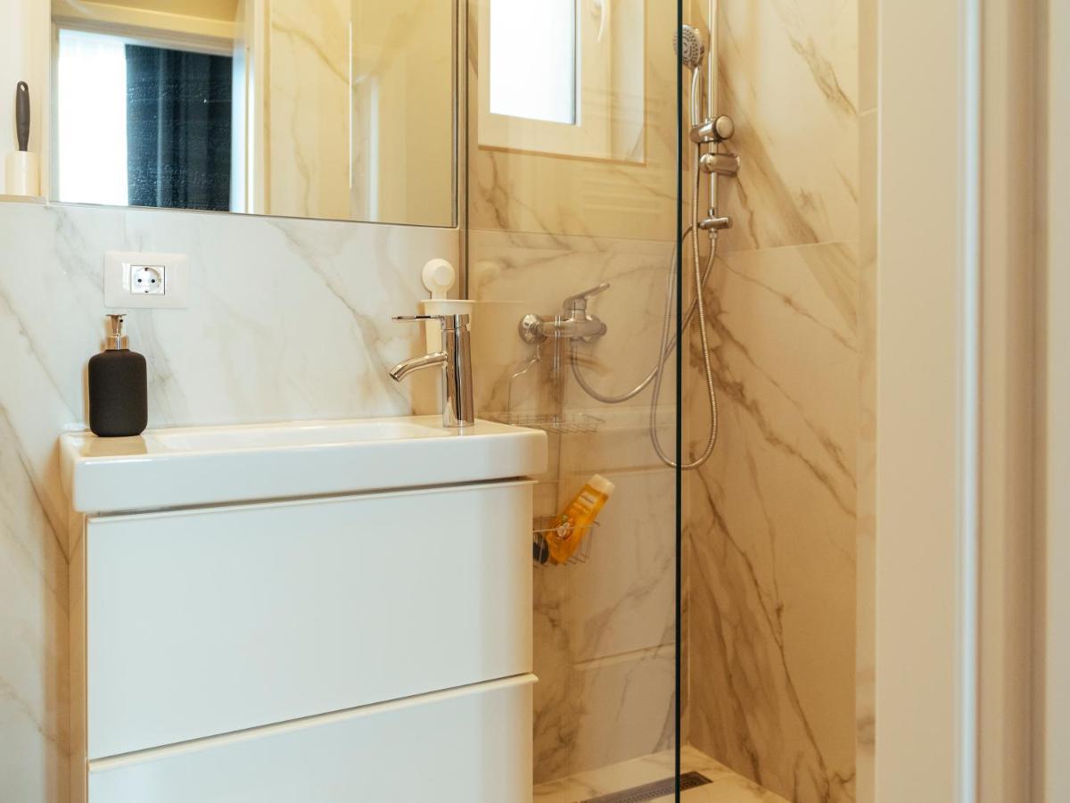 בוקרשט Beautiful Apartment - Top Location - Amazing Balcony מראה חיצוני תמונה