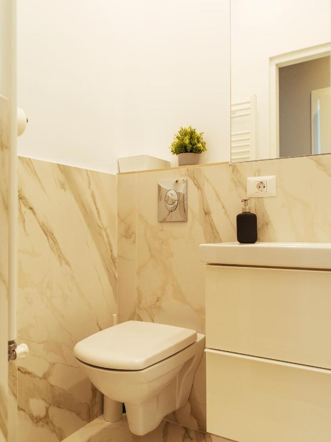 בוקרשט Beautiful Apartment - Top Location - Amazing Balcony מראה חיצוני תמונה